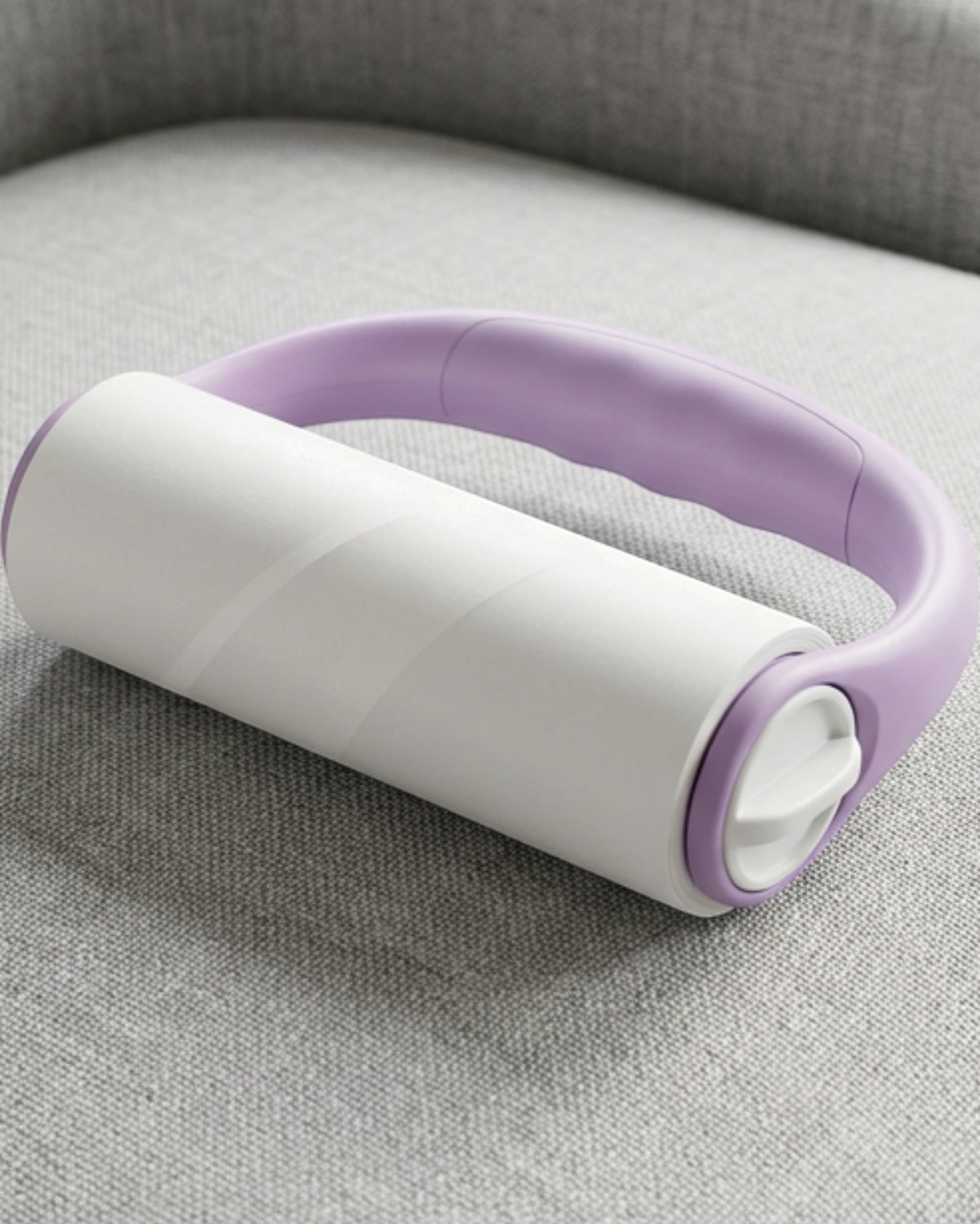 Hish Palm-Arch Adhesive Lint Roller 70 Sheets Lilac - Lifestyle view
