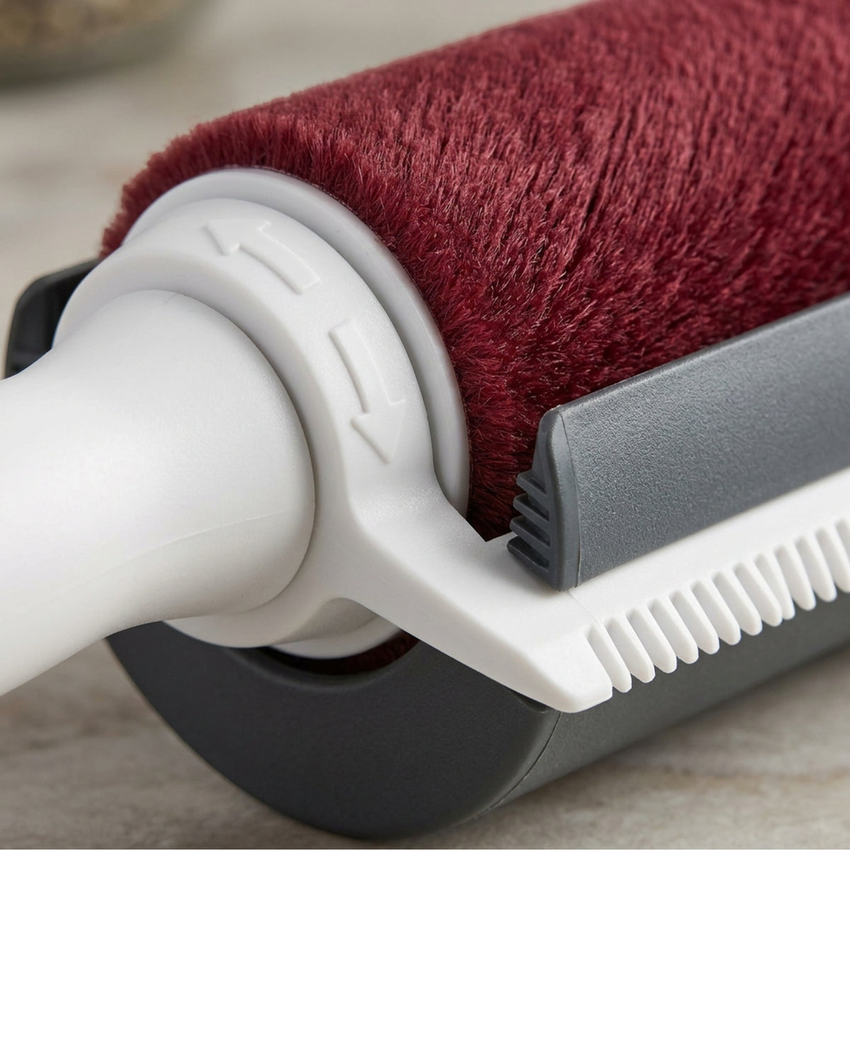Hish Reversible Flocked-Wheel Lint Roller with Two Pods Burgundy - Detail view
